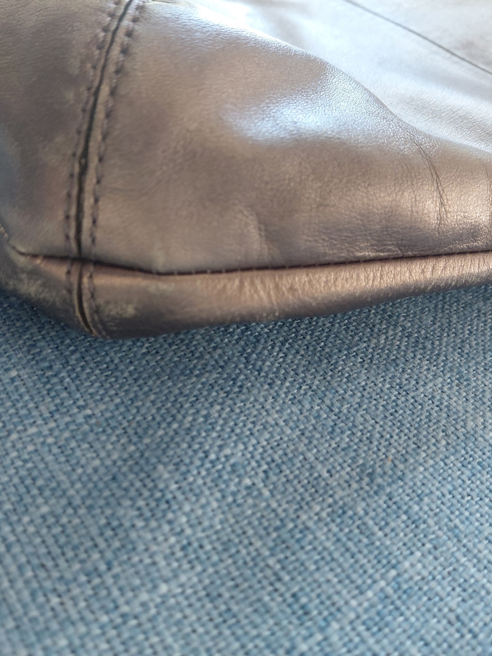 Vintage Coach Metallic Leather Shoulder Bag with Buckle Detail - Picture 10 of 16